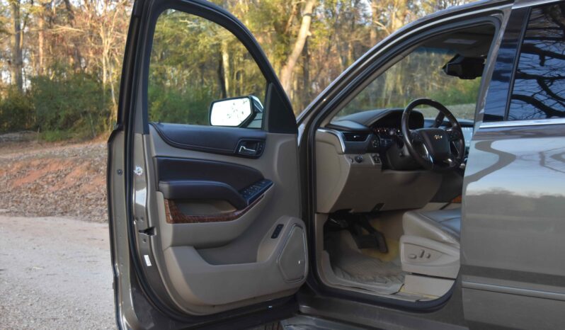 
								2016 Chevrolet Suburban LTZ full									